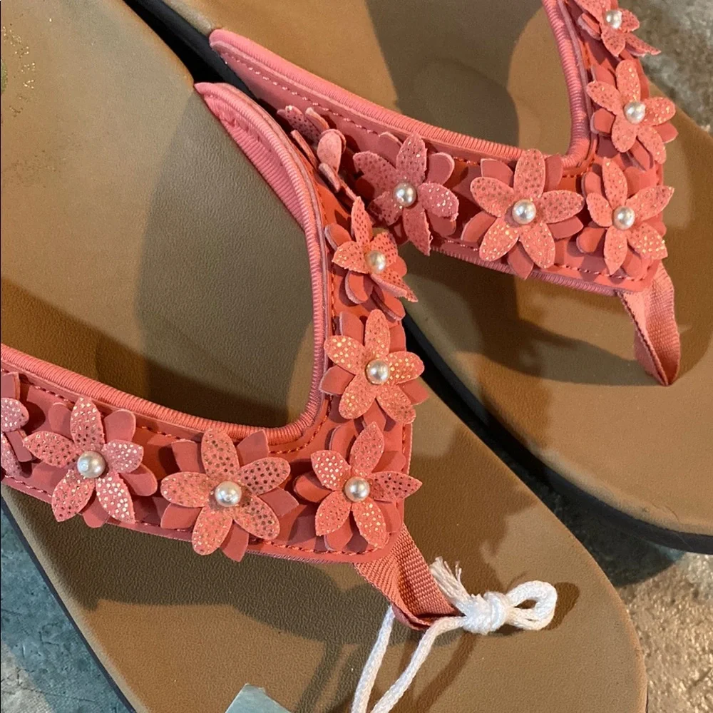 Revitalign Women's Pink Floral Sandals - Picture 9 of 10
